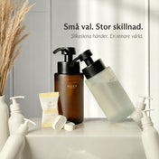 Elico handtvålsdispensrar i amber och frostat glas med refilltabletter: små val, stor skillnad. Silkeslena händer, en renare värld